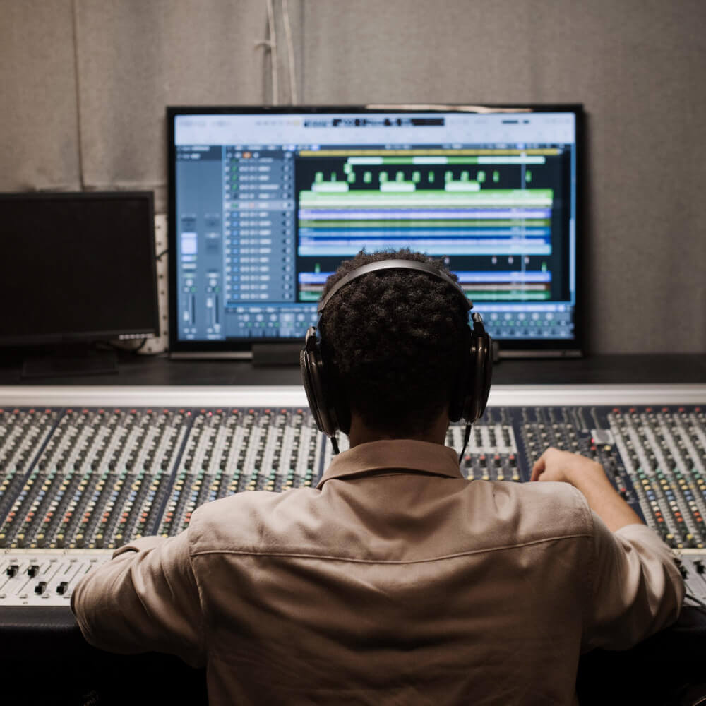 The-Creative-Process-of-Music-Video-Production