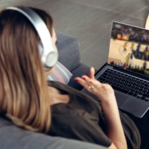 How to Keep Viewers Watching Your Full Video